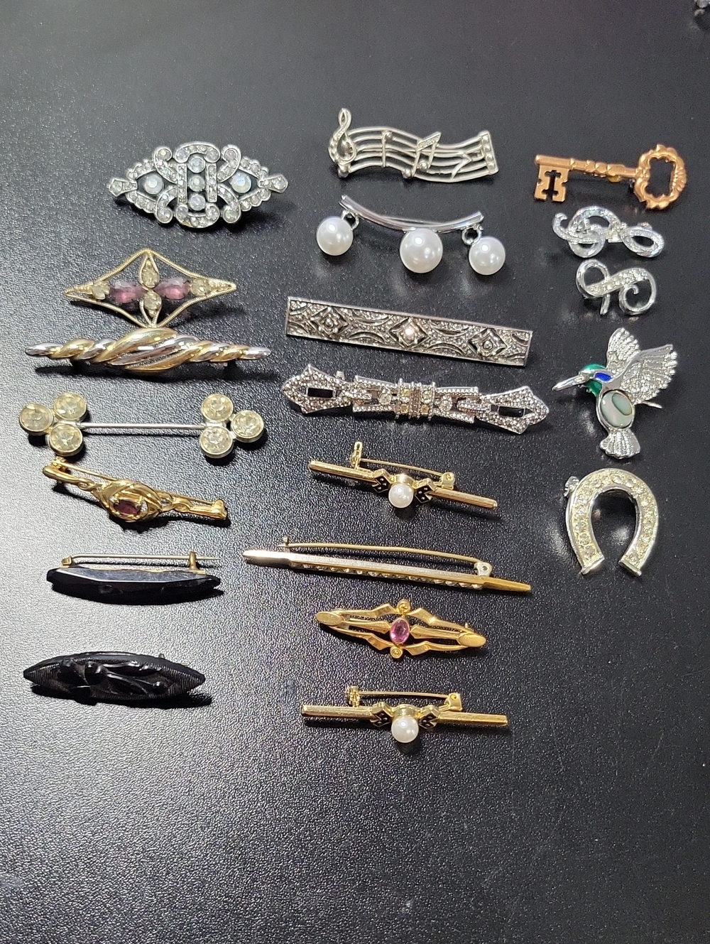 Assorted Women's Brooch Lot Of 20 and Pin Set - Gold & Silver Tones with Pearls